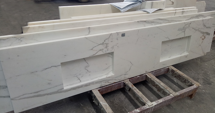 calacatta white marble 3.jpg