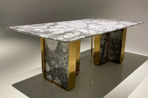 Fantastic white marble countertop