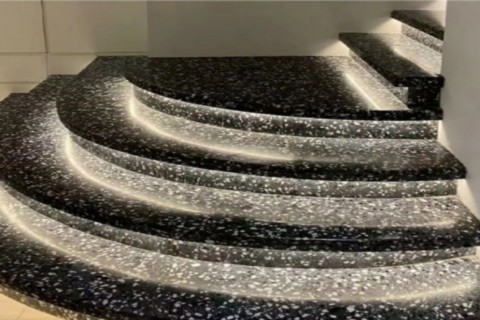耀黑石