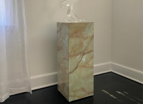 Green onyx marble plinth